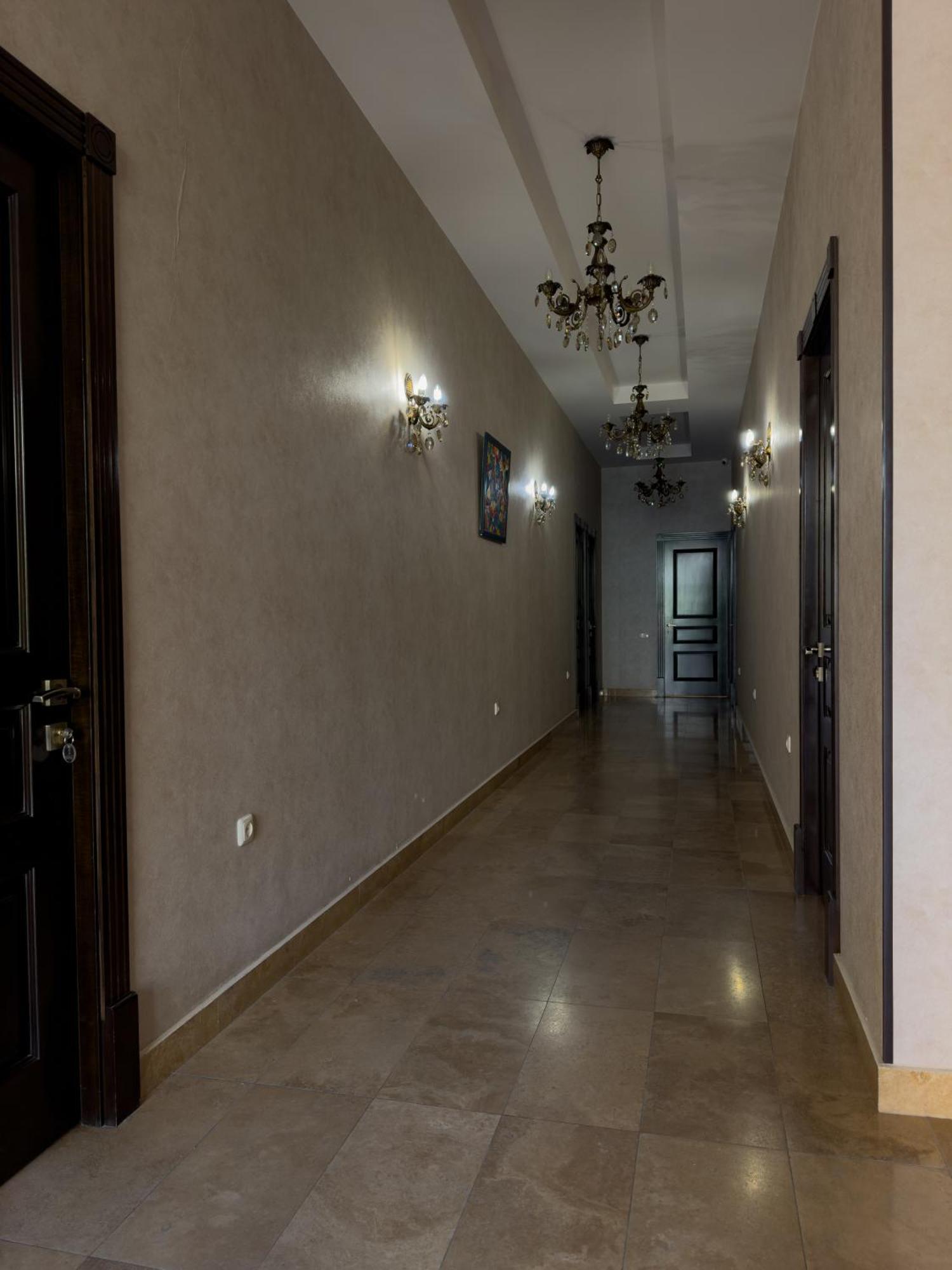 Eridana Hotel เยเรวาน ภายนอก รูปภาพ