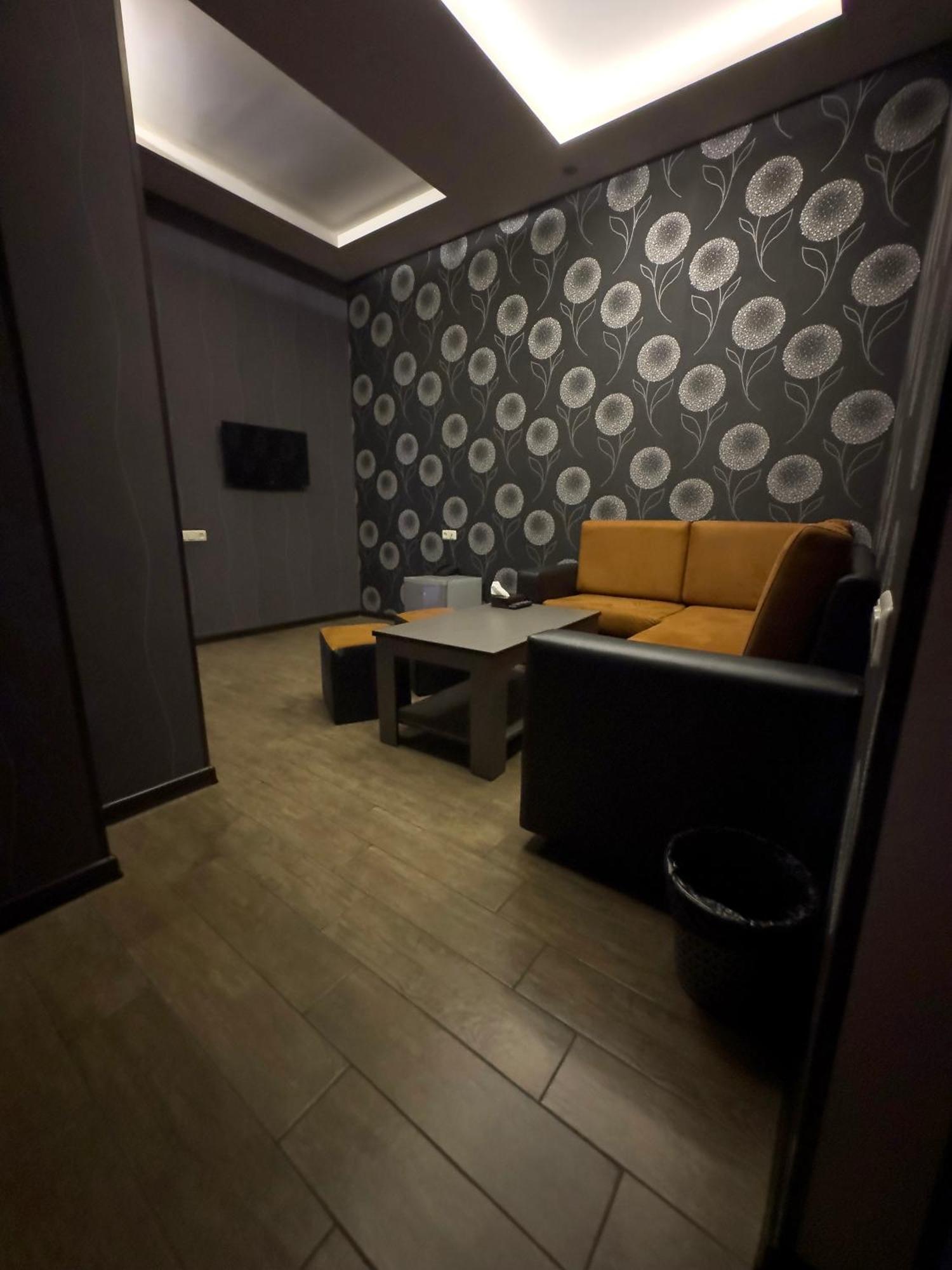Eridana Hotel เยเรวาน ภายนอก รูปภาพ