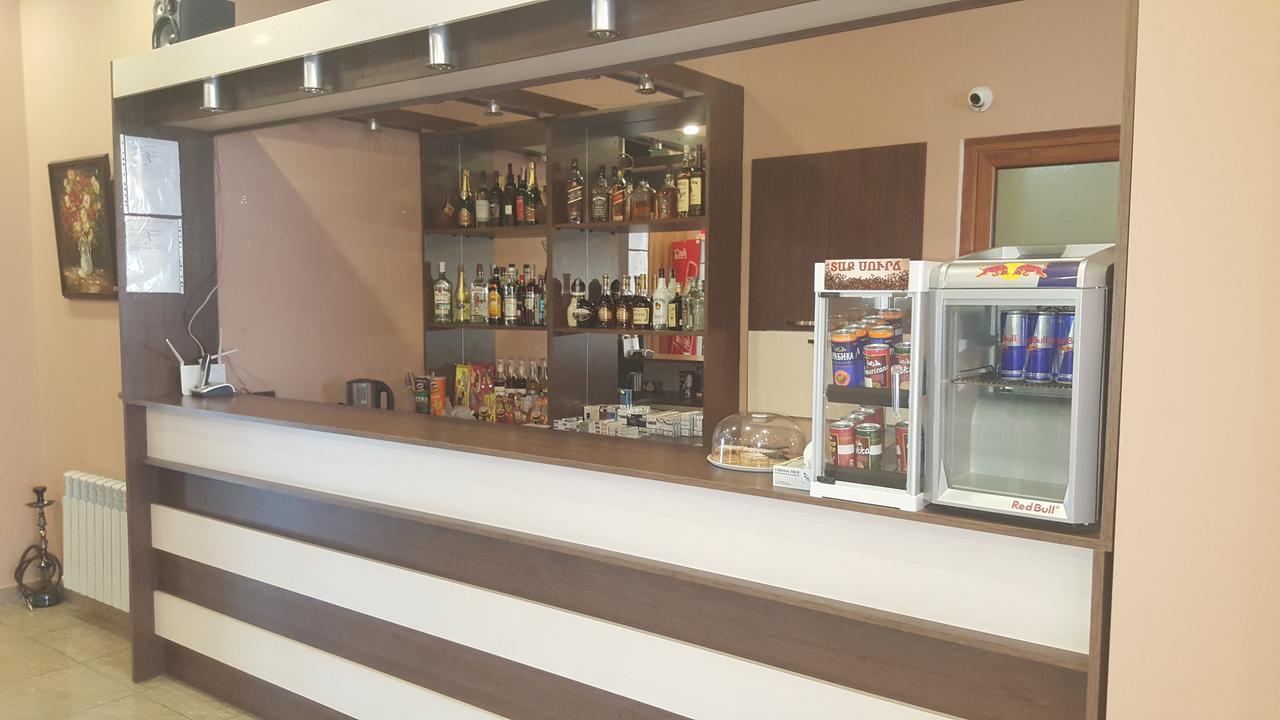 Eridana Hotel เยเรวาน ภายนอก รูปภาพ